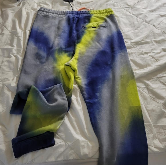 Men's MARCELO BURLON Sweatpant NWT 🔥 - Picture 2 of 5